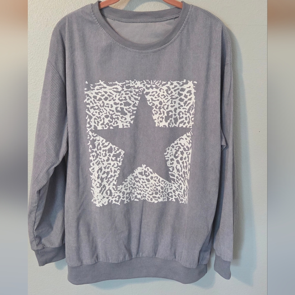 Gray Star Graphic Sweatshirt | Leopard Print Star | Relaxed Chic Lounge Top - Picture 7 of 8